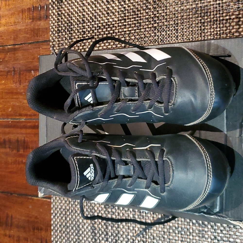 Adidas baseball cleats